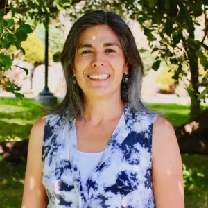Diana Alvarez headshot